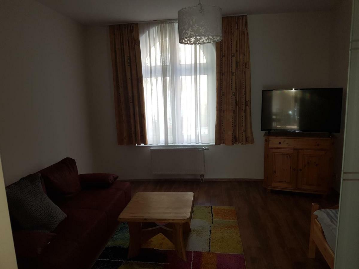 Vogelheimer Strasse 17 Apartment *